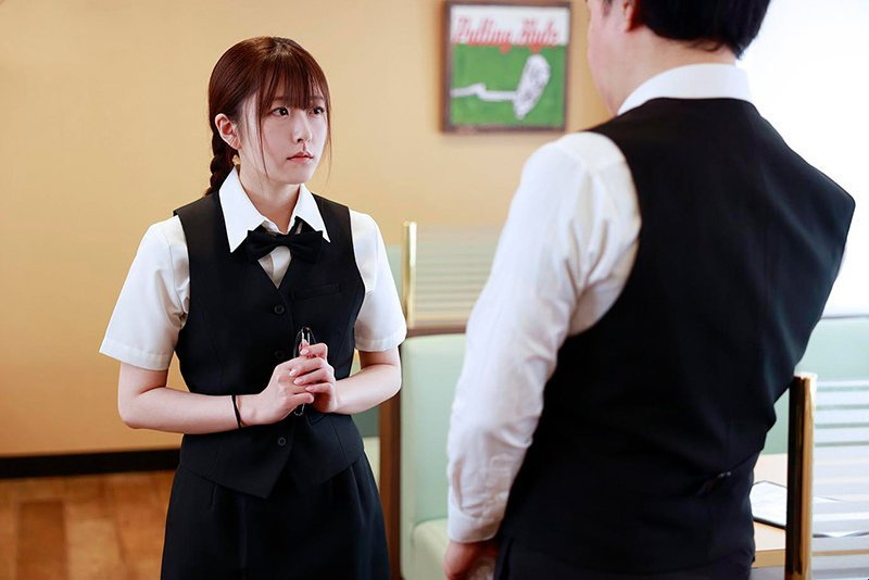Gadis cantik Hikari Azure mempunyai keinginan gila untuk seks